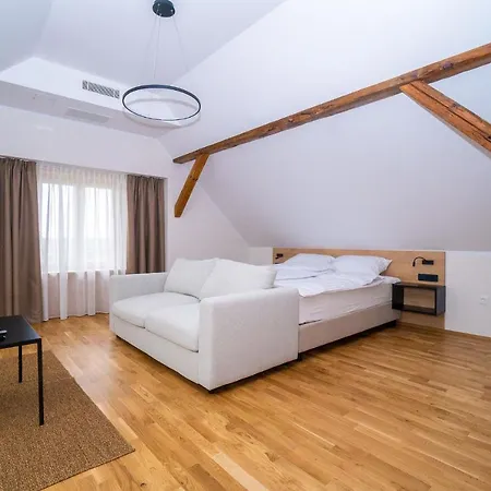 Hisa Pep's Bed & Breakfast