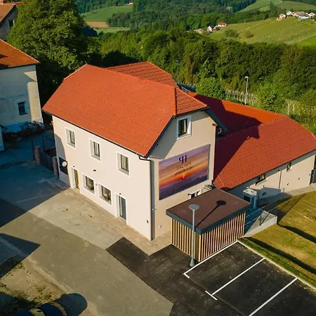 Hisa Pep's Отель типа 